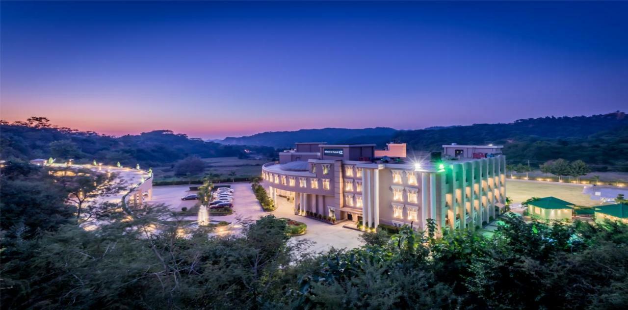 Golden Tulip Chandigarh, Panchkula Ngoại thất bức ảnh