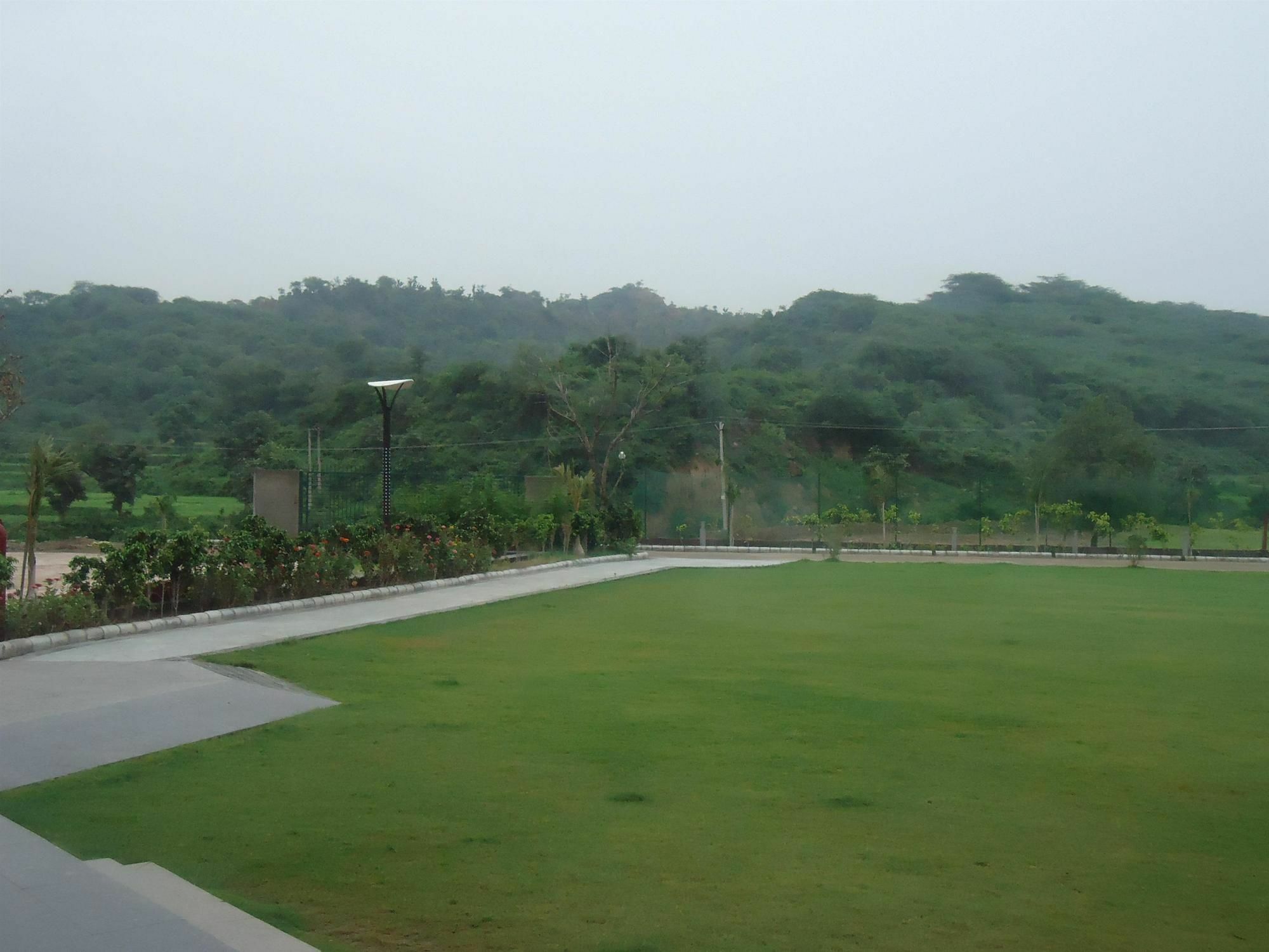 Golden Tulip Chandigarh, Panchkula Ngoại thất bức ảnh